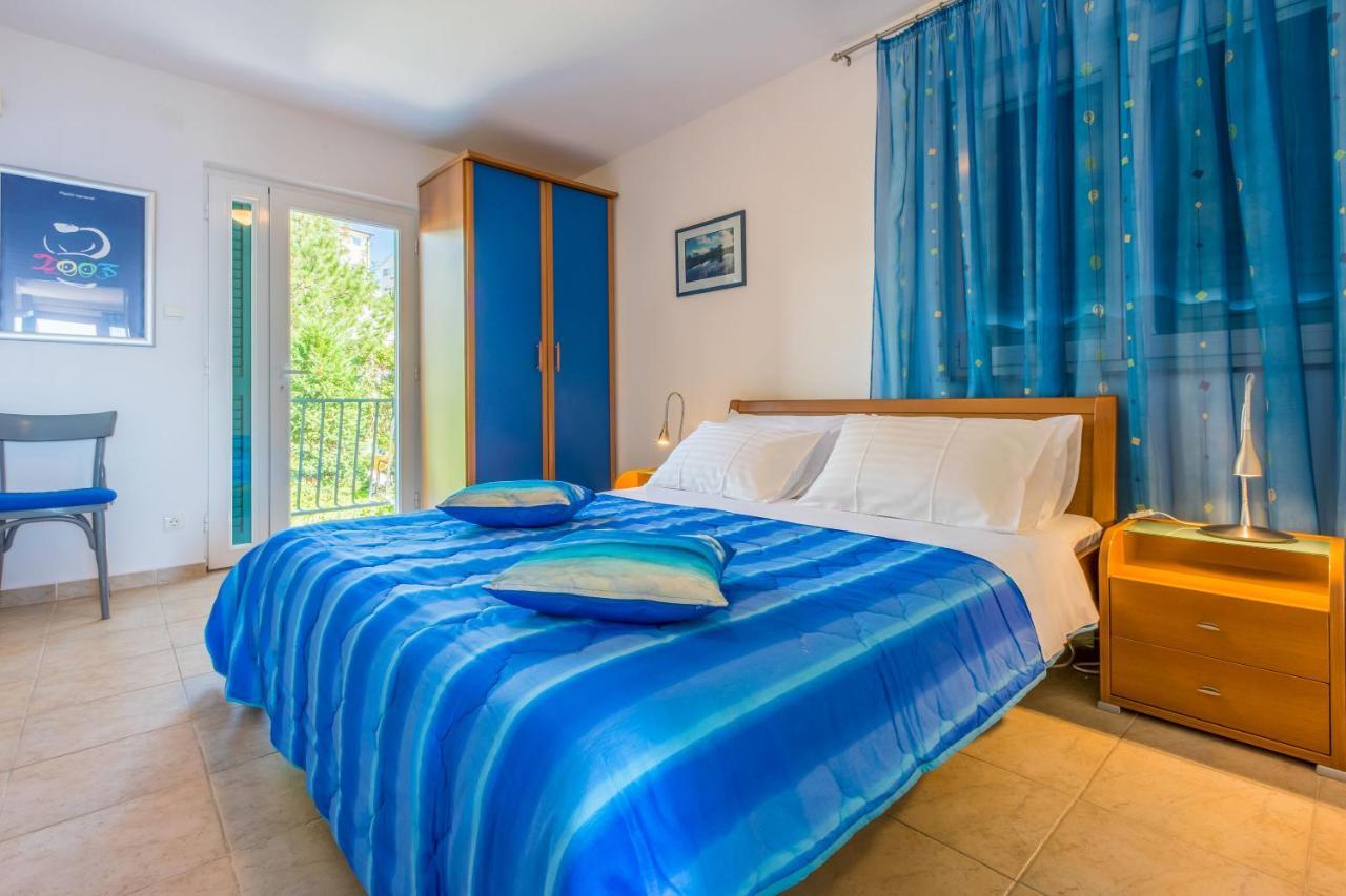 Apartments Loncaric ซริกเวนิซา ภายนอก รูปภาพ